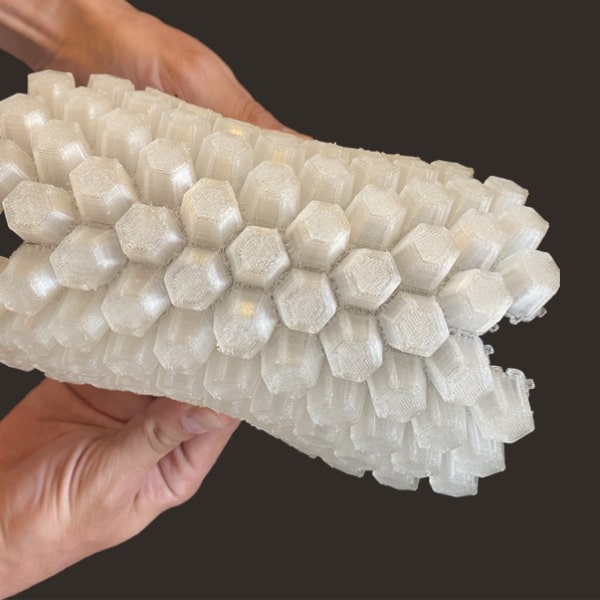 FGF Fused Granulate Febrication FGM Fused Granulate Modeling équipement de protection Pollen AM mim métal cim céramique technique impression 3D imprimante 3D industrielle granulés extrusion petite série moyenne série acier inoxydable granulés thermoplastiques ouvert aux matériaux multi-matériaux