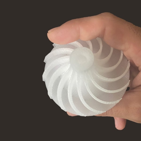 PP turbine polypropylène Pollen AM mim métal cim céramique technique impression 3D imprimante 3D industrielle granulés extrusion petite série moyenne série acier inoxydable granulés thermoplastiques ouvert aux matériaux multi-matériaux